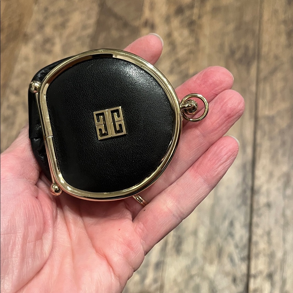 Luxury Givenchy Paris Leather Coin Pouch - Picture 13 of 13
